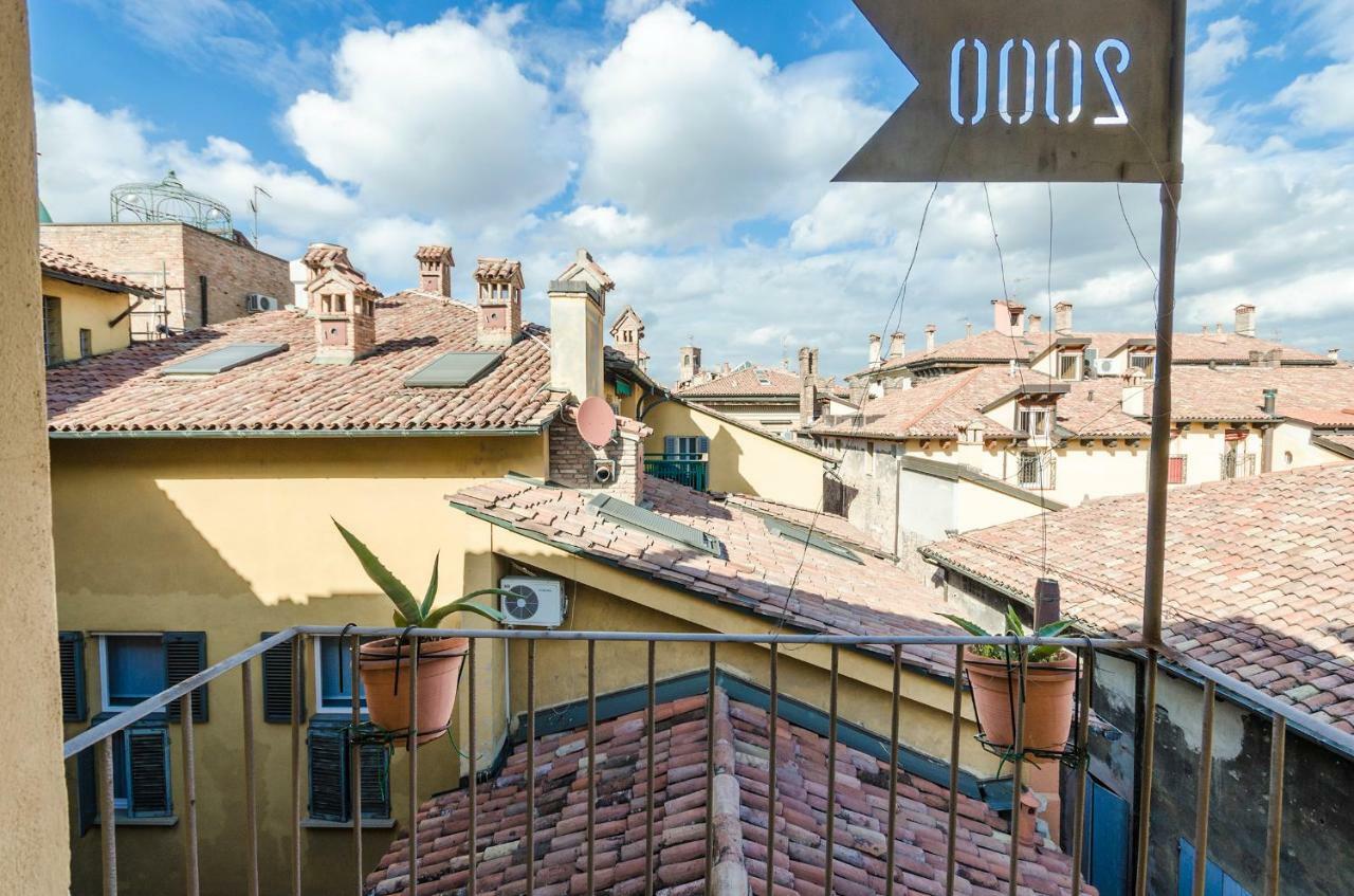 Lupari Apartment, Palazzo Storico Sotto Le Due Torri Bologna Exterior photo